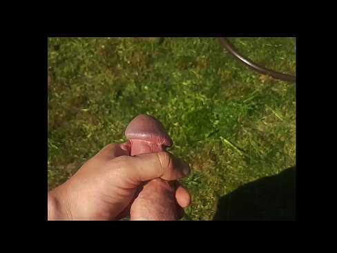 ❤️ Vruća zgodnica jebe svoju ružičastu macu i svršava špricom u ljetnom vrtu ❤❌ Porno kod nas hr.xxxtophd.ru ❌❤